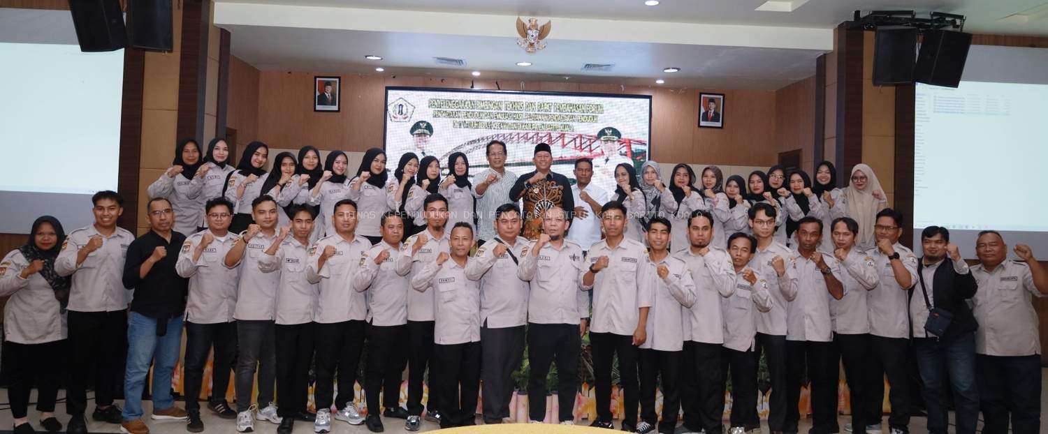 Disdukcapil Barito Kuala Gelar Bimtek di Banjarmasin, Bupati Tegaskan Pelayanan Harus Tanpa Biaya dan Sepenuh Hati