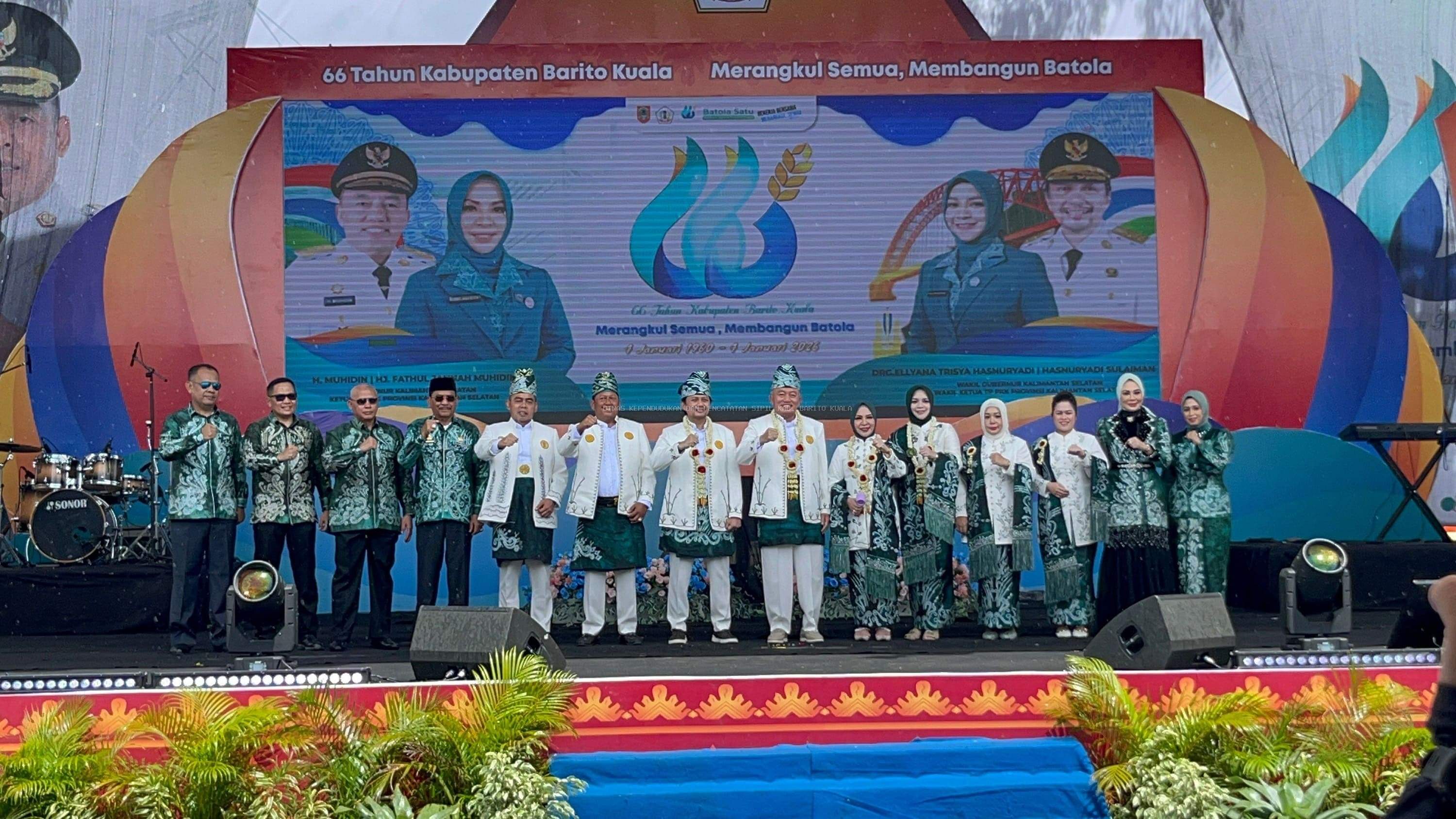 Hari Jadi ke-66 Kabupaten Barito Kuala Dimeriahkan Rekor MURI dan Hiburan Musik