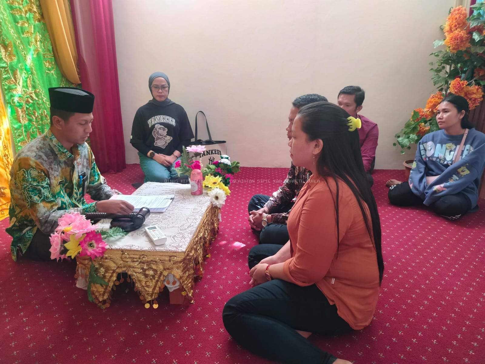 Disdukcapil Barito Kuala Fasilitasi Pencatatan Perkawinan Non-Muslim di MPP Setara Marabahan